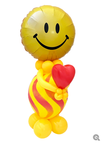 Smiley saying I Love You Balloon Sculpture